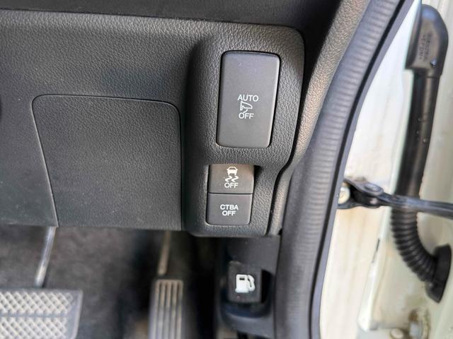 Ｎ－ＢＯＸカスタム Ｇ・ターボＬパッケージ　ＥＴＣ　バックカメラ　両側電動スライドドア　ナビ　ＴＶ　オートクルーズコントロール　衝突被害軽減システム　オートライト　ＨＩＤ　ＬＥＤヘッドランプ　スマートキー　アイドリングストップ　電動格納ミラー（10枚目）