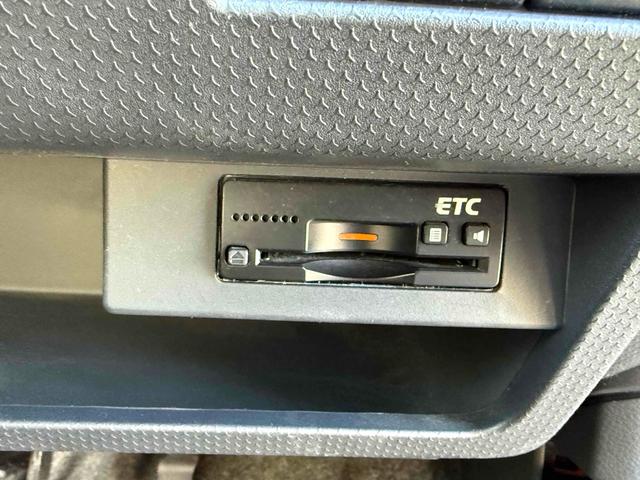 ハスラー Ｇ　ＥＴＣ　ナビ　ＴＶ　衝突被害軽減システム　スマートキー　アイドリングストップ　電動格納ミラー　シートヒーター　ベンチシート　ＣＶＴ　盗難防止システム　ＡＢＳ　ＥＳＣ　ＣＤ　ＵＳＢ（4枚目）