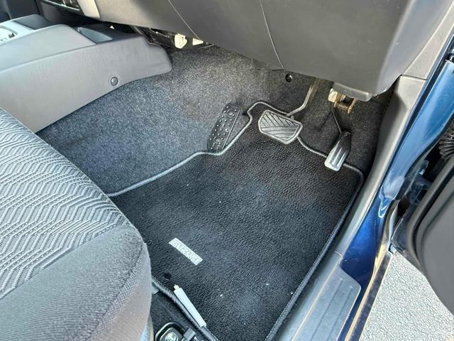 ジムニー ＸＣ　４ＷＤ　電動格納ミラー　ＡＴ　ＡＢＳ　ＣＤ　ルーフレール　アルミホイール　衝突安全ボディ　エアコン　パワーステアリング（24枚目）