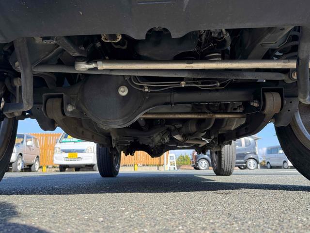 ジムニー ＸＣ　４ＷＤ　電動格納ミラー　ＡＴ　ＡＢＳ　ＣＤ　ルーフレール　アルミホイール　衝突安全ボディ　エアコン　パワーステアリング（43枚目）