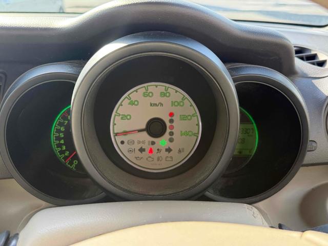 Ｎ－ＢＯＸ Ｇ・Ｌパッケージ　バックカメラ　両側スライド・片側電動　ナビ　ＴＶ　スマートキー　アイドリングストップ　電動格納ミラー　ベンチシート　ＣＶＴ　盗難防止システム　ＡＢＳ　ＥＳＣ　アルミホイール（5枚目）