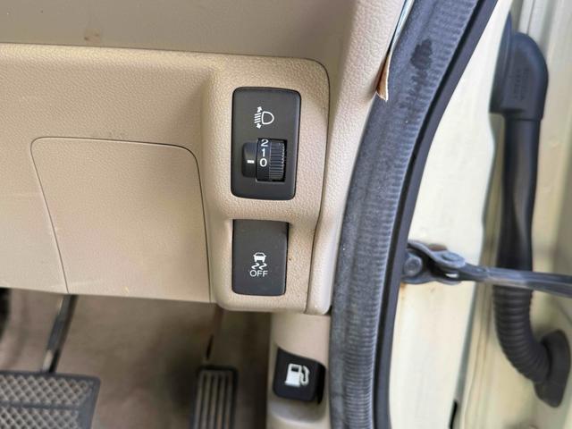 Ｎ－ＢＯＸ Ｇ・Ｌパッケージ　バックカメラ　両側スライド・片側電動　ナビ　ＴＶ　スマートキー　アイドリングストップ　電動格納ミラー　ベンチシート　ＣＶＴ　盗難防止システム　ＡＢＳ　ＥＳＣ　アルミホイール（12枚目）