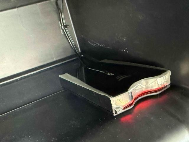 スペーシア Ｇリミテッド　ＥＴＣ　バックカメラ　両側スライド・片側電動　ナビ　ＴＶ　レーンアシスト　衝突被害軽減システム　スマートキー　アイドリングストップ　シートヒーター　ベンチシート　ＣＶＴ　盗難防止システム　ＡＢＳ（7枚目）