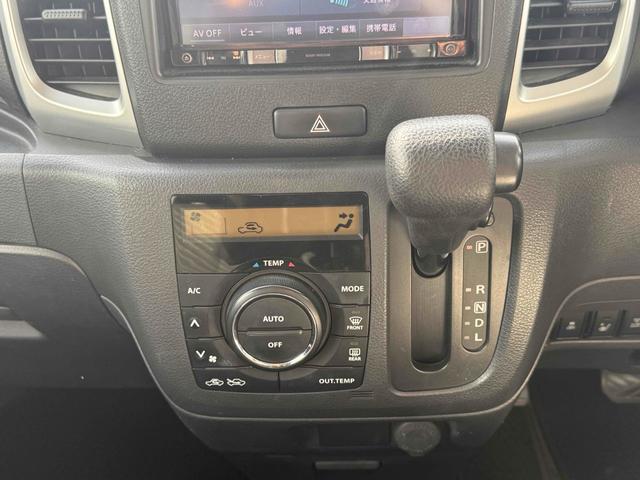 スペーシア Ｇリミテッド　ＥＴＣ　バックカメラ　両側スライド・片側電動　ナビ　ＴＶ　レーンアシスト　衝突被害軽減システム　スマートキー　アイドリングストップ　シートヒーター　ベンチシート　ＣＶＴ　盗難防止システム　ＡＢＳ（10枚目）