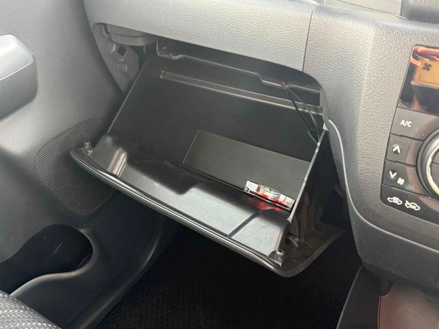 スペーシア Ｇリミテッド　ＥＴＣ　バックカメラ　両側スライド・片側電動　ナビ　ＴＶ　レーンアシスト　衝突被害軽減システム　スマートキー　アイドリングストップ　シートヒーター　ベンチシート　ＣＶＴ　盗難防止システム　ＡＢＳ（32枚目）