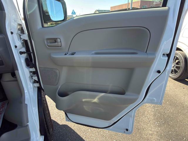 エブリイ PAリミテッド CVT 衝突被害軽減システム クリアランスソナー レーンアシスト 両側スライドドア キーレスエントリー アイドリングストップ オートライト 盗難防止システム ABS ESC エアコン(37枚目)