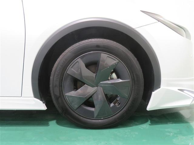 プリウス U 衝突回避システム LED Bモニター ドライブレコーダー クルーズコントロール スマートキー ETC車載器 キーレス アルミ 盗難防止システム サイドエアバッグ 横滑り防止装置付き 記録簿 テレビ(18枚目)