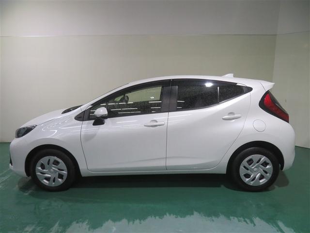 アクア Ｘ　踏み間違い防止　イモビ　ナビ　点検記録簿　ＬＥＤヘッドライト　スマートキー　横滑り防止機能　キーレスエントリー　オートクルーズ　オートエアコン　ＥＴＣ　カーテンエアバッグ　パワーステアリング　ＡＢＳ（2枚目）