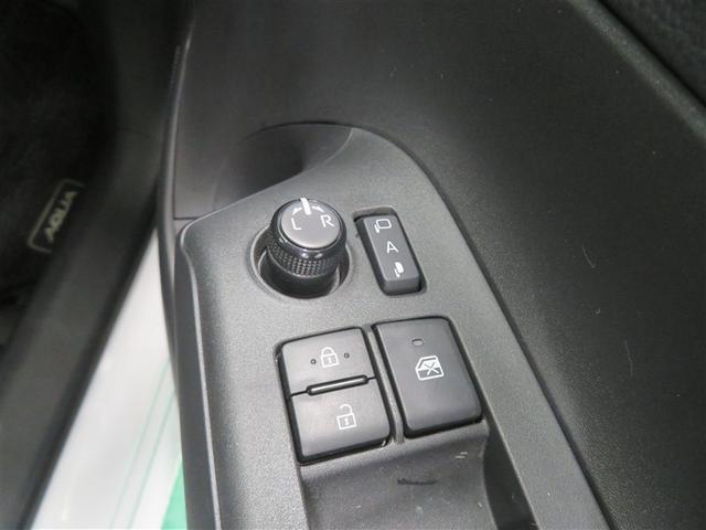 アクア Ｘ　踏み間違い防止　イモビ　ナビ　点検記録簿　ＬＥＤヘッドライト　スマートキー　横滑り防止機能　キーレスエントリー　オートクルーズ　オートエアコン　ＥＴＣ　カーテンエアバッグ　パワーステアリング　ＡＢＳ（11枚目）