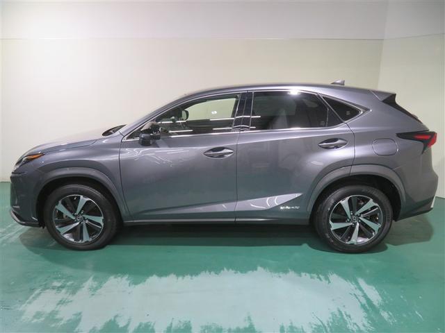 NX NX300h スパイス&シック LEDヘッドライト オートクルーズコントロール 地デジ 記録簿 Pシート AAC 横滑り防止装置 ETC ナビTV バックカメラ DVD再生 アルミホイール メモリーナビ スマートキー(2枚目)