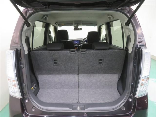 後席シートを倒すことで、より広くラゲッジスペースをお使いいただけます♪