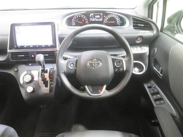 シエンタ Ｇ　セーフティーエディションＩＩ　誤発進抑制装置　両側パワースライドドア　ＤＶＤ　横滑り防止装置　ＥＴＣ車載器　オートエアコン　フルセグＴＶ　盗難防止システム　ＡＢＳ　ウォークスルー　キーレスエントリー　ナビ＆ＴＶ　メモリ－ナビ　ＰＳ（4枚目）