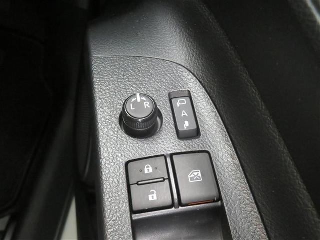 シエンタ Ｇ　セーフティーエディションＩＩ　誤発進抑制装置　両側パワースライドドア　ＤＶＤ　横滑り防止装置　ＥＴＣ車載器　オートエアコン　フルセグＴＶ　盗難防止システム　ＡＢＳ　ウォークスルー　キーレスエントリー　ナビ＆ＴＶ　メモリ－ナビ　ＰＳ（13枚目）