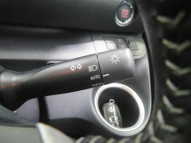 シエンタ Ｇ　セーフティーエディションＩＩ　誤発進抑制装置　両側パワースライドドア　ＤＶＤ　横滑り防止装置　ＥＴＣ車載器　オートエアコン　フルセグＴＶ　盗難防止システム　ＡＢＳ　ウォークスルー　キーレスエントリー　ナビ＆ＴＶ　メモリ－ナビ　ＰＳ（16枚目）