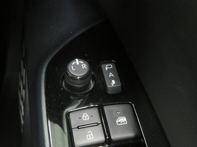 プリウス Ｓ　取説記録簿　ＤＶＤ再生機能　ＥＳＣ　スマートキ－　地デジ　メモリーナビゲーション　ＬＥＤヘッドライト　ＥＴＣ車載器　フルオートエアコン　クルーズコントロール　エアバッグ　イモビ　パワーウインドウ　ＰＳ（12枚目）