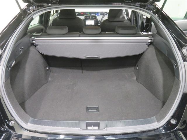 プリウス Ｓ　取説記録簿　ＤＶＤ再生機能　ＥＳＣ　スマートキ－　地デジ　メモリーナビゲーション　ＬＥＤヘッドライト　ＥＴＣ車載器　フルオートエアコン　クルーズコントロール　エアバッグ　イモビ　パワーウインドウ　ＰＳ（16枚目）