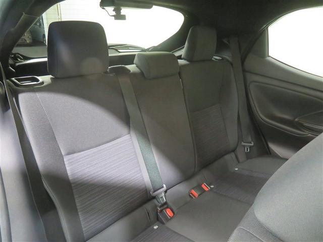 ヤリス Ｚ　サイドＳＲＳ　ＡＡＣ　バックモニタ　スマキー　横滑防止装置　地デジ　キーフリー　パワーウインドウ　定期点検記録簿　助手席エアバック　クルコン　エアバッグ　パワーステアリング　盗難防止システム　ＥＴＣ（6枚目）