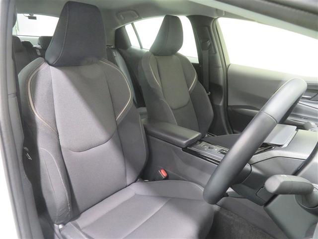 プリウス Ｕ　衝突回避システム　ＬＥＤ　Ｂモニター　ドライブレコーダー　クルーズコントロール　スマートキー　ＥＴＣ車載器　キーレス　盗難防止システム　サイドエアバッグ　横滑り防止装置付き　記録簿　テレビ　ＡＡＣ（5枚目）