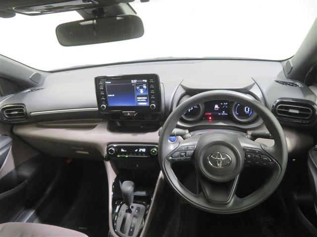 ヤリス ハイブリッドＧ　サイドエアバッグ　スマートキ　Ｂモニター　ＥＴＣ車載器　横滑り防止装置　クルコン　セキュリティアラーム　パワステ　点検記録簿　キーフリー　オートエアコン　ＡＢＳ　Ｗエアバック　パワーウィンドウ（4枚目）