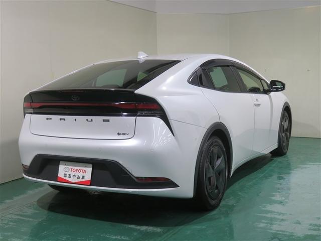 プリウス U 衝突回避システム LED Bモニター クルーズコントロール スマートキー ETC車載器 キーレス アルミ 盗難防止システム サイドエアバッグ 横滑り防止装置付き 記録簿 テレビ 地上デジタル AAC(3枚目)