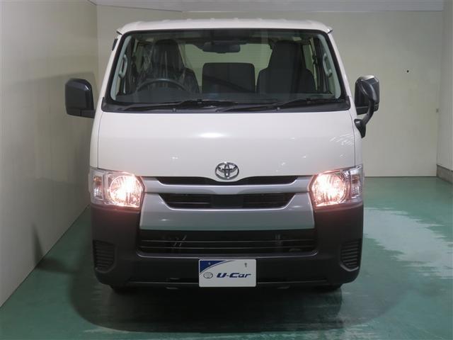 ハイエースバン ＤＸ　プリクラッシュセーフティ　エアバック　リモコンキー　パワーステアリング　セキュリティーアラーム　バックモニター　エアコン　パワーウインドウ　ＡＢＳ　横滑防止（9枚目）