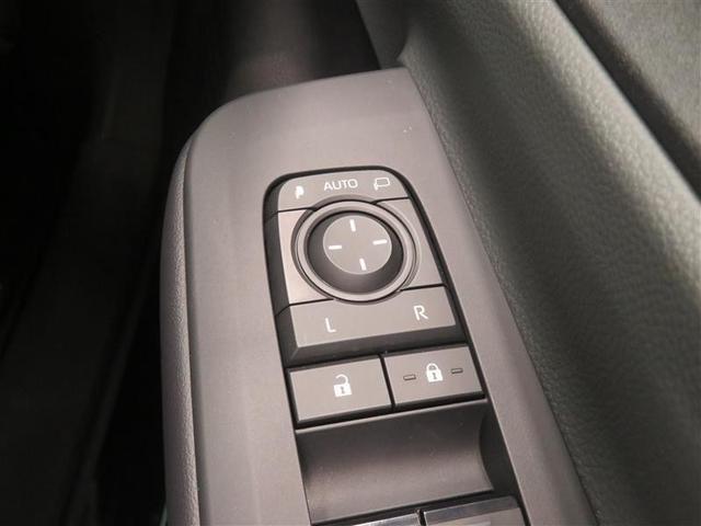 プリウス Ｕ　記録簿　Ｂカメラ　イモビライザー　衝突軽減　オートクルーズコントロール　ＴＶ　横滑り防止機能　スマートキー　フルセグ　アルミホイール　エアコン　ＥＴＣ　キーレス　寒冷地　４ＷＤ　ＬＥＤ（12枚目）