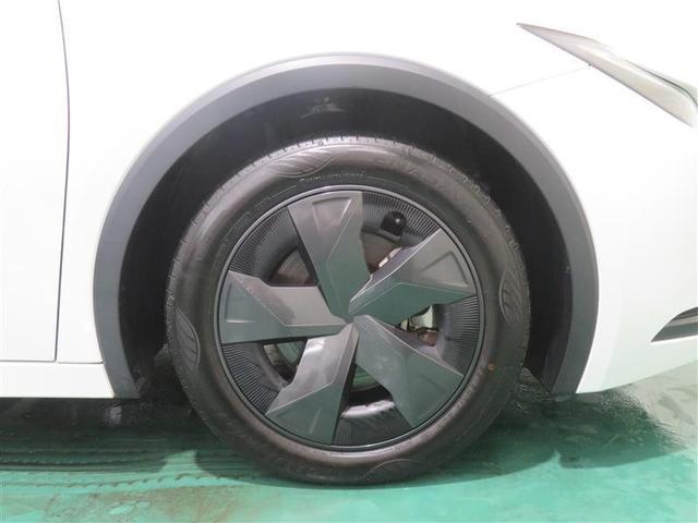 プリウス Ｕ　記録簿　Ｂカメラ　イモビライザー　衝突軽減　オートクルーズコントロール　ＴＶ　横滑り防止機能　スマートキー　フルセグ　アルミホイール　エアコン　ＥＴＣ　キーレス　寒冷地　４ＷＤ　ドラレコ　ＬＥＤ（19枚目）