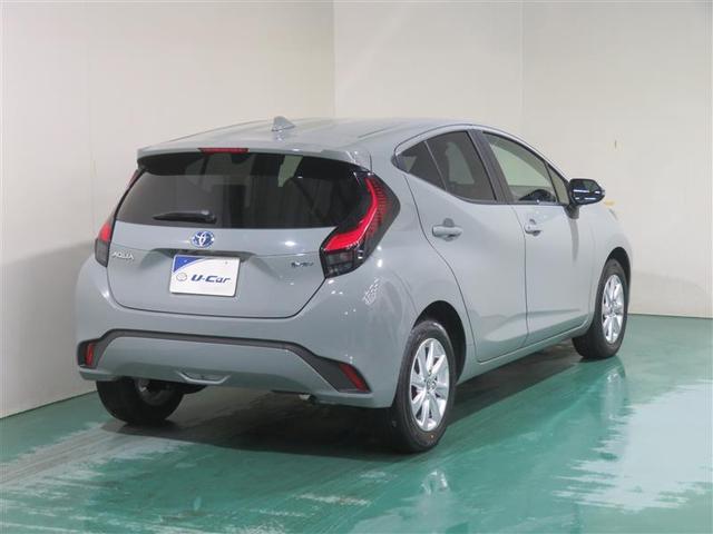 アクア Ｚ　ＬＥＤヘッドライト　スマートキー　イモビライザー　アルミホイール　オートクルーズコントロール　エアコン　ＥＳＣ　カーテンエアバッグ　キーレス　パワーウインドウ　ＡＢＳ　エアバッグ　パワーステアリング（6枚目）