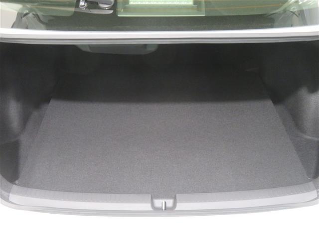 カローラ ハイブリッド X 衝突被害軽減システム 4WD LEDヘッドランプ キーレス スマートキー 横滑り防止機能 盗難防止装置(17枚目)