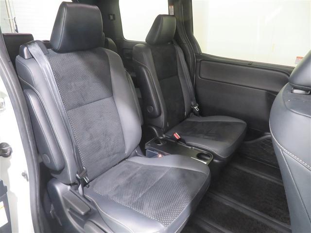 ヴォクシー ＺＳ　煌ＩＩＩ　プリクラッシュ　スマートキ　アイスト　ＤＶＤ再生機能　記録簿付き　横滑り防止装置　ナビＴＶ　アルミ　三列シート　ＷＡＣ　盗難防止　オートエアコン　キーレス　ＥＴＣ装備　パワステ　メモリナビ　クルコン（6枚目）