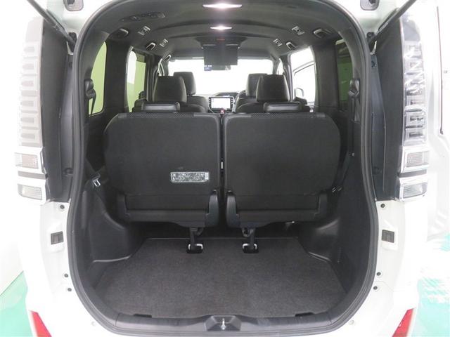 ヴォクシー ＺＳ　煌ＩＩＩ　プリクラッシュ　スマートキ　アイスト　ＤＶＤ再生機能　記録簿付き　横滑り防止装置　ナビＴＶ　アルミ　三列シート　ＷＡＣ　盗難防止　オートエアコン　キーレス　ＥＴＣ装備　パワステ　メモリナビ　クルコン（17枚目）