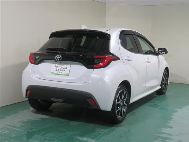 ヤリス Z サイドSRS AAC バックモニタ スマキー 横滑防止装置 キーフリー アルミ LEDランプ パワーウインドウ 定期点検記録簿 助手席エアバック クルコン エアバッグ パワーステアリング ナビ ETC(3枚目)