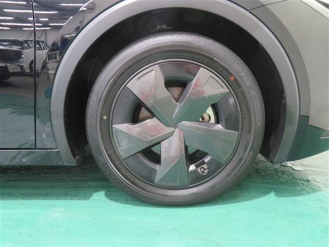 プリウス U 衝突回避システム LED Bモニター ドライブレコーダー クルーズコントロール スマートキー ETC車載器 キーレス 盗難防止システム サイドエアバッグ 横滑り防止装置付き 記録簿 テレビ AAC(18枚目)