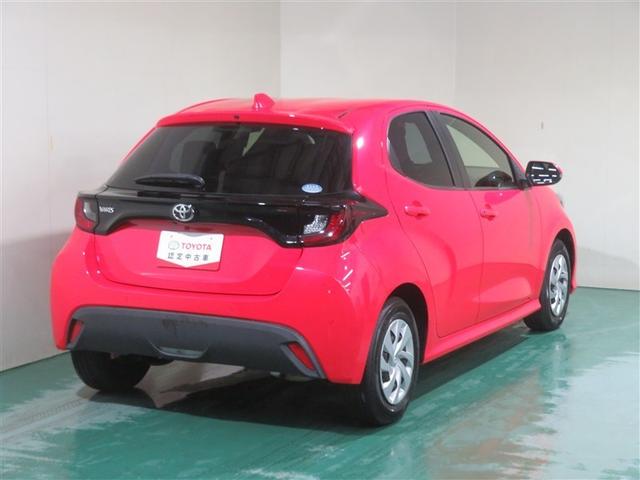 ヤリス Ｘ　被害軽減ブレーキ　Ｂカメラ　キーレスエントリー　点検記録簿　クルーズコントロール　ＥＴＣ車載器　ＥＳＣ　サイドエアバッグ　メモリーナビ　パワーステアリング　エアバック　ＡＢＳ　マニュアルエアコン（3枚目）