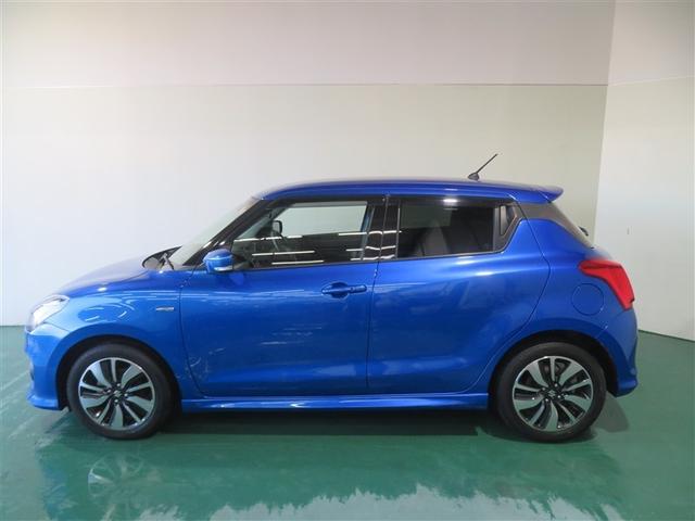 スイフト ハイブリッドＲＳ　アイドリングストップ機能　ナビ・ＴＶ　地デジＴＶ　Ｒカメラ　ＬＥＤ　エアコン　パワーステアリング　ＤＶＤ再生可　オートクルーズ　ＥＴＣ　横滑り防止装置　盗難防止システム　カーテンエアバッグ　ＡＢＳ（2枚目）