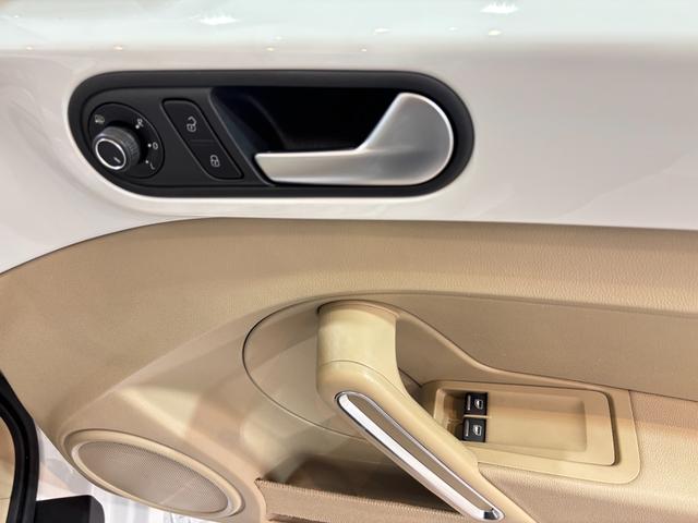 ザ・ビートル デザイン　安心１年保証　ベージュインテリア　２０１６年モデル（41枚目）