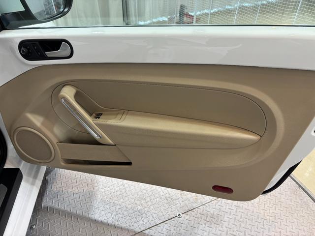 ザ・ビートル デザイン　安心１年保証　ベージュインテリア　２０１６年モデル（43枚目）