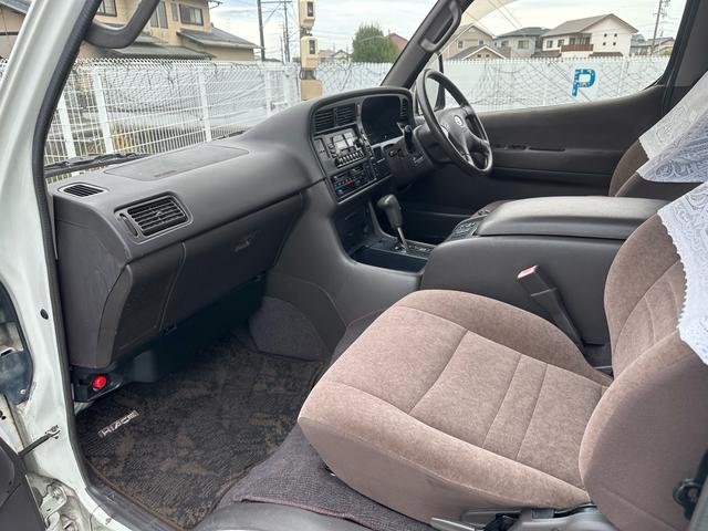 ハイエースワゴン グランドキャビンＧ－ｅ　ワンオーナー車　１０人乗り　ディーゼル　１ＫＺ　リヤクーラー　リヤヒーター　荷物棚（30枚目）