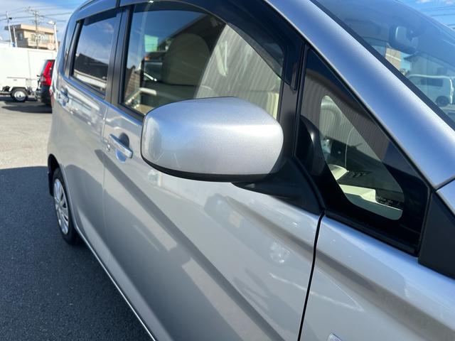 驚きの走行距離で入庫です！もちろんこの走行距離ですから状態も良好♪一見の価値有りです！室内も非常に使用感が少なく、良質です！