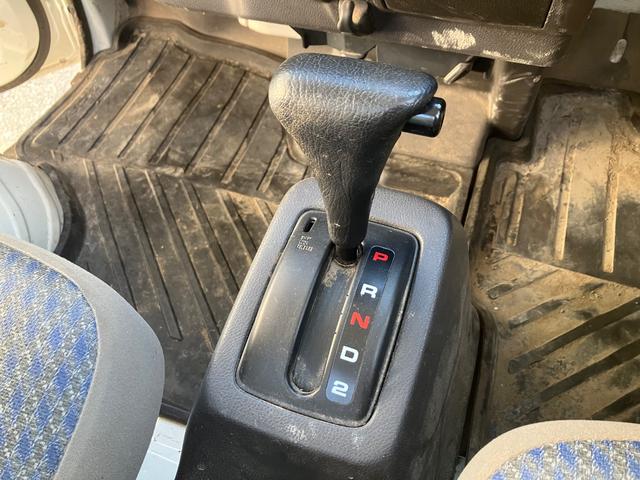 アクティトラック ＳＤＸ　オートマ　パワステ　ＣＤ　荷台ランプ（13枚目）