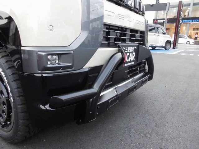 デリカミニ Ｔ　プレミアム　リミテッドエディション　フルセグナビ　アラウンドビューカメラ　マイパイロット　リヤサーキュレーター　社外アルミホイール　オープンカントリーホワイトレタータイヤ　マッドフラップ　ルーフキャリア　フロントスキッドバー（9枚目）
