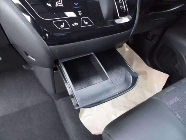 デリカミニ Ｔ　プレミアム　リミテッドエディション（14枚目）