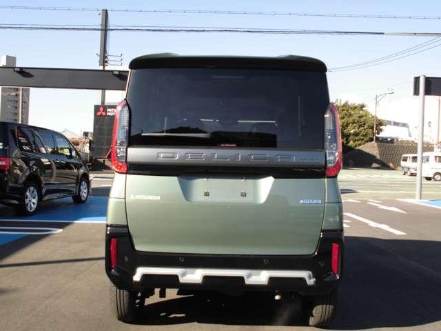 デリカミニ Ｔ　プレミアム（3枚目）