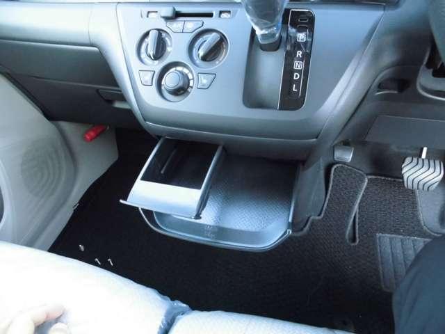 ���Ԃ̏�Ԃ̓��`�����A�ۏ؂�T�[�r�X�A�A�t�^�[�T�[�r�X�܂ł��C�����������I���X�ł͕ۏ؂�T�[�r�X�����܂񂾑��z�ŁA���q�l�����������߈Ղ��v���C�X��ڎw���Ă���܂��I