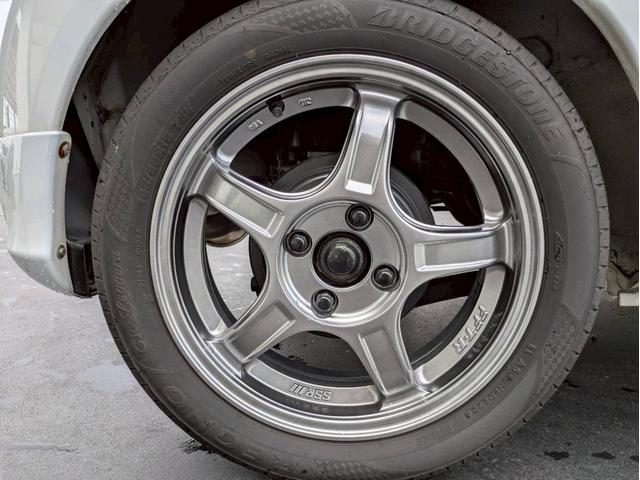 Ｒ１ Ｒ　社外オーディオ　ＳＳＲ１５インチホイール　社外マフラー　ＨＩＤヘッドライト　ユーザー買取車（25枚目）