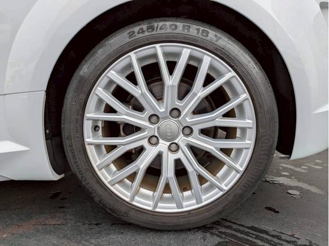 ＴＴクーペ ４０ＴＦＳＩ　Ｓラインパッケージ　バーチャルコックピット　純正ナビ　フルセグＴＶ　バックモニター　コンフォートＰＫＧ　マトリクスＬＥＤ　プライバシーガラス　クリアランスソナー　シートヒーター　２．０ＥＴＣ　可変リアスポイラー　禁煙車（42枚目）