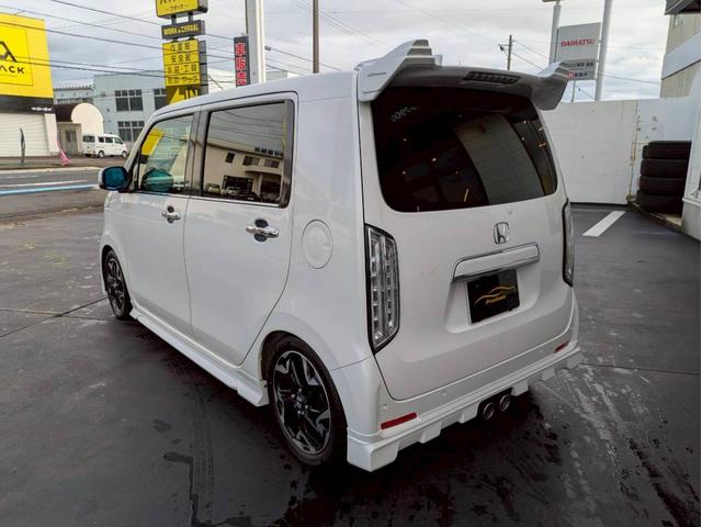 Ｎ－ＷＧＮカスタム Ｌ・ターボホンダセンシング　無限コンプリートカー　エアロ・マフラー・スポイラー・グリル・ミラー　ＢＬＩＴＺ減衰力調整車高調　９インチナビフルセグ　前後ドラレコ　社外セキュリティー　社外スピーカー　ワンオーナー禁煙車　車庫保管（7枚目）