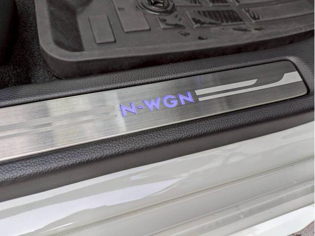 Ｎ－ＷＧＮカスタム Ｌ・ターボホンダセンシング　無限コンプリートカー　エアロ・マフラー・スポイラー・グリル・ミラー　ＢＬＩＴＺ減衰力調整車高調　９インチナビフルセグ　前後ドラレコ　社外セキュリティー　社外スピーカー　ワンオーナー禁煙車　車庫保管（26枚目）