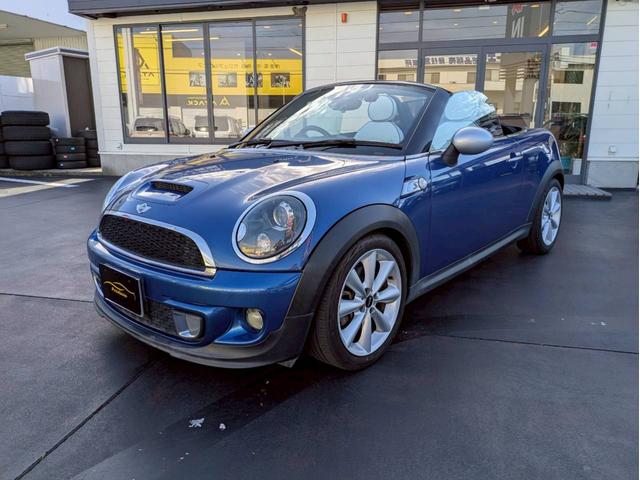 ＭＩＮＩ クーパーＳ　ロードスター　純正ディスプレイオーディオ　レザーシート　シートカーバー　１７ＡＷ　車高調　レムスマフラー　コンフォートパッケージ　可変リアスポイラー　シートヒーター　スマートキー２個　パドルシフト　ＥＴＣ　禁煙車（10枚目）