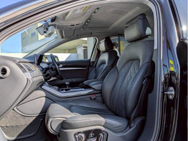 Ｓ８ ベースグレード　ＢＡＮＧ＆ＯＬＵＦＳＥＮサウンド　サンルーフ　アルカンターラ天井　プライバシーガラス　ブラックレザー　シートヒーター＆ベンチレーション　純正ナビフルセグ　３６０°カメラ　スマートキー２個　禁煙車（12枚目）